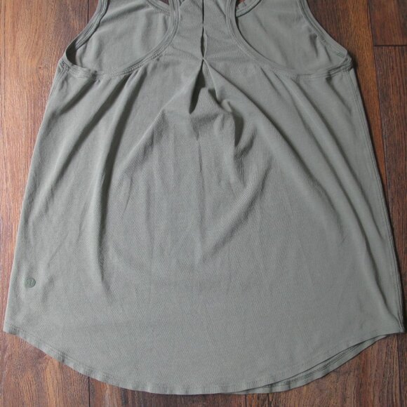 Lululemon Pleated Love tank ptp 16" *GUC - Picture 11 of 12
